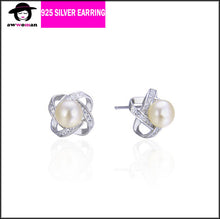 Load image into Gallery viewer, Silver Stud Earring with Freshwater pearl